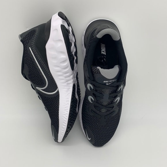 WMNS Nike Renew Run - Picture 3 of 10